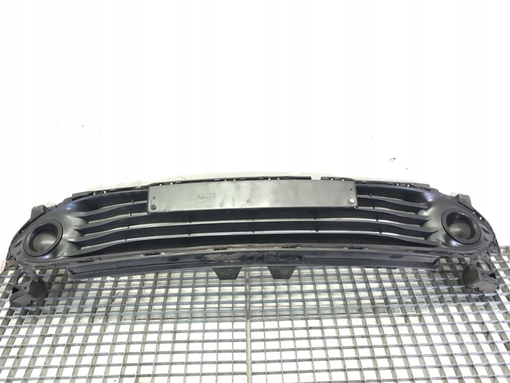 Купити Решітка бампера перед renault clio iv kombi