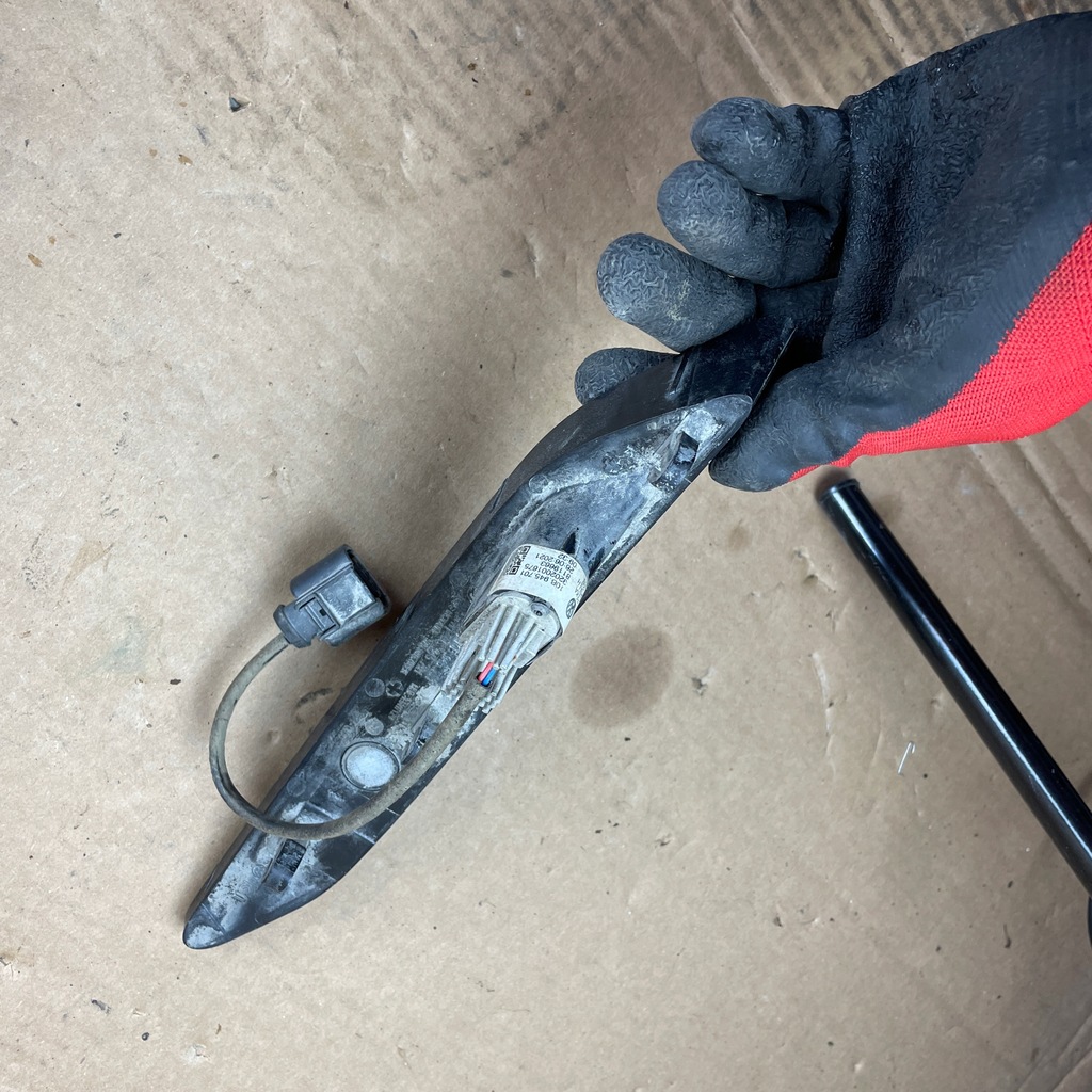 фото №8, Лампа led отражатель левый задняя w бампер vw id.3 10b945701 id 3