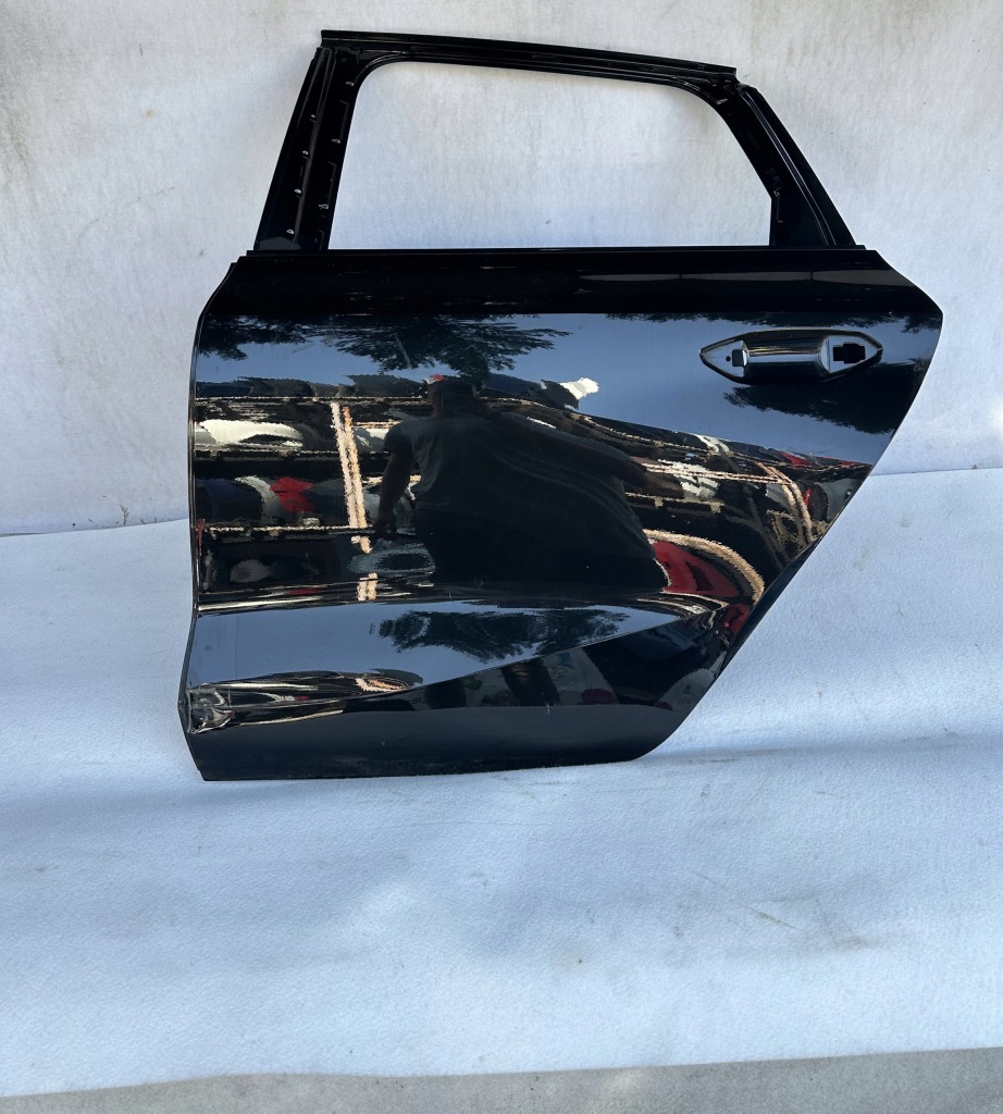 фото №1, Audi a3 8y0 8y 19- дверь левая задняя задние sportback