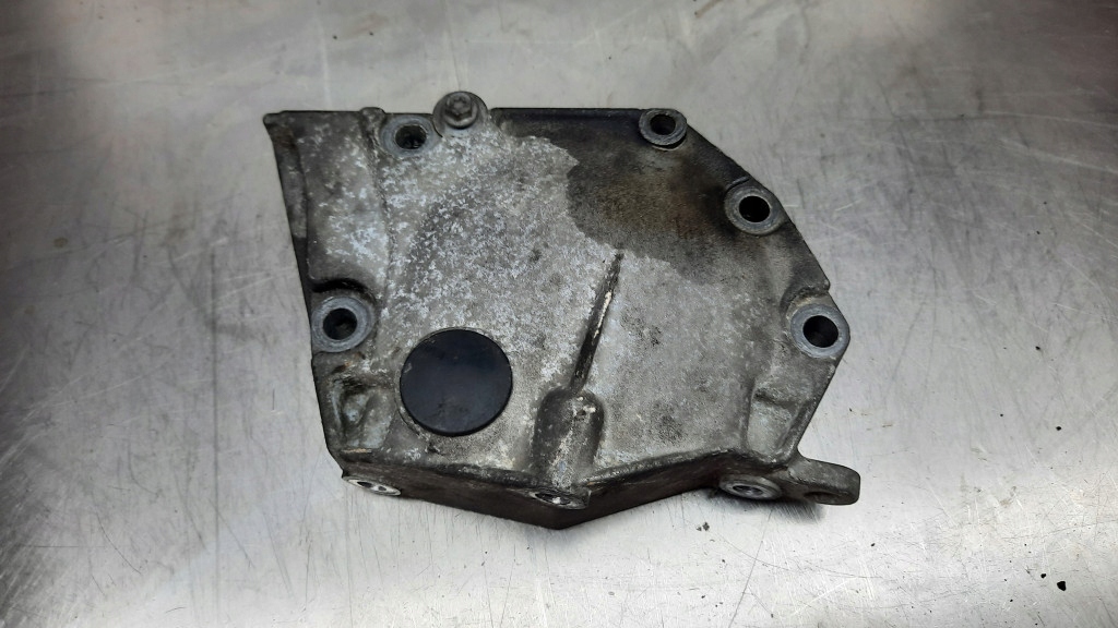 фото №1, Кронштейн двигуна 7700869509 renault clio ii 1.4b