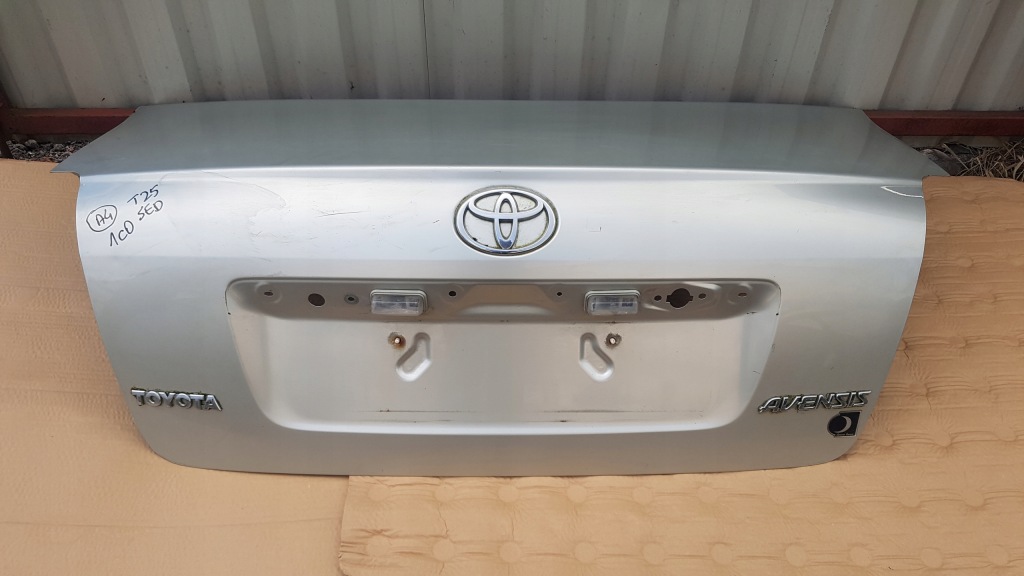 фото №1, Toyota avensis t25 03-08 крышка багажника задняя sedan 1c0