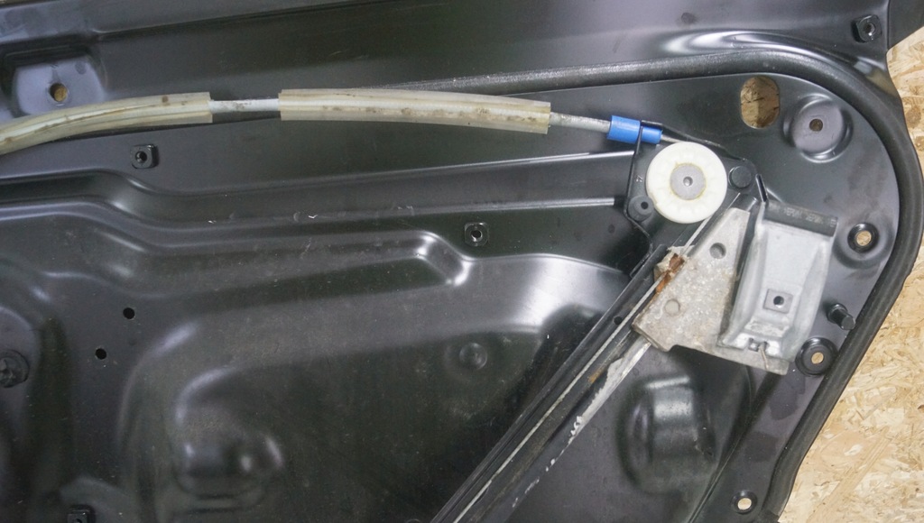 фото №10, Подъемник стекло левый перед porsche 911 997