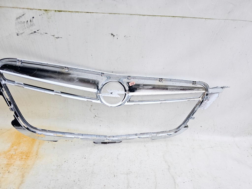 Решётка радиатора решётка  хром opel mokka 12-16 перед 95420355 оригинал в Украине