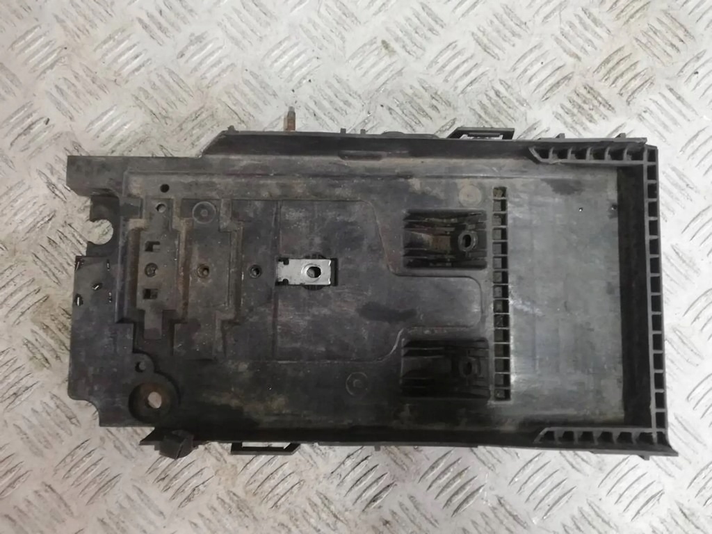фото №1, Ford mondeo mk5 основание аккумулятор