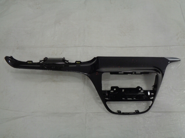 фото №1, Peugeot 208 декоративная рамка консоли обдув