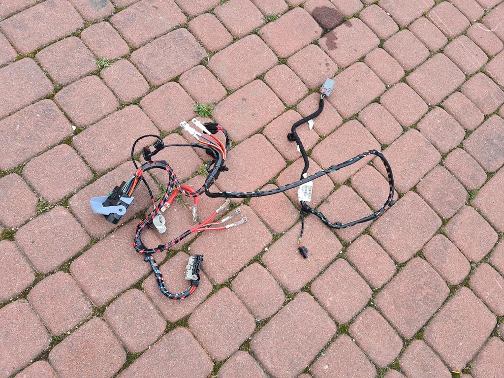 фото №1, Электропроводка жгут аккумулятор opel astra k v