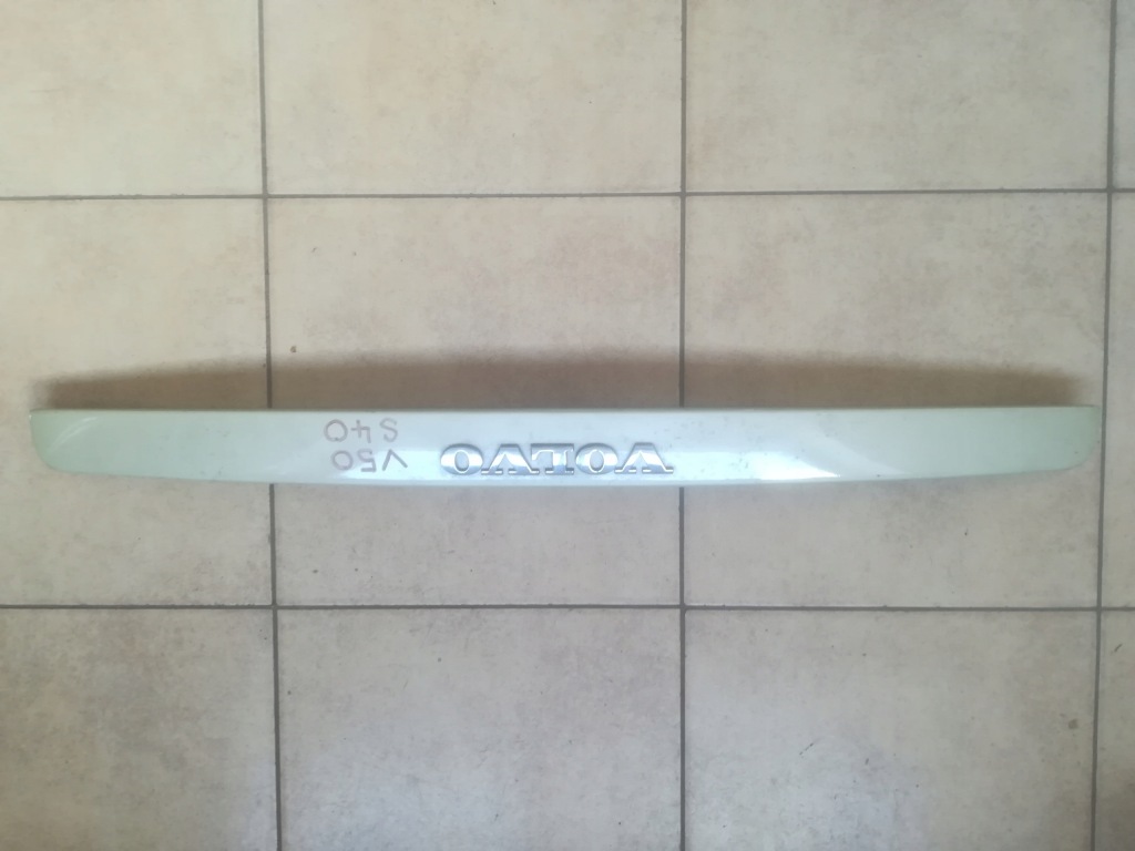 фото №1, Volvo v50 s40 молдинг крышки pod микровыключатель эмблема