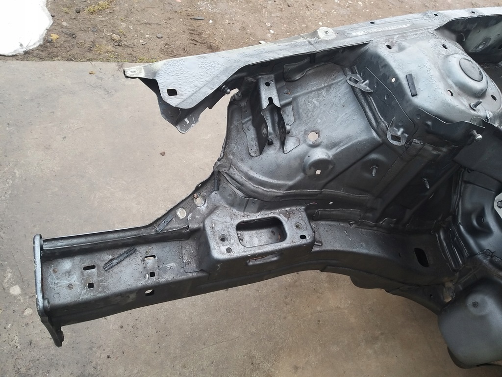 фото №1, Audi a3 8v чверть права лонжерон підкрилок перед передня