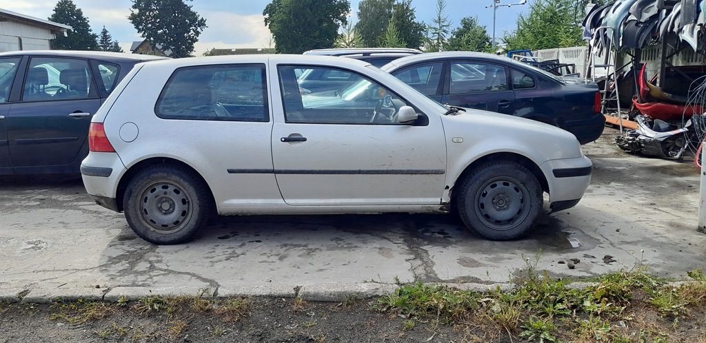 фото №8, Бачок омивача помпа volkswagen golf iv 1j0955453b
