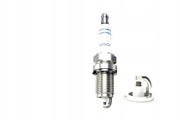 Bosch 242 229 699 свічка запалювання в Україні