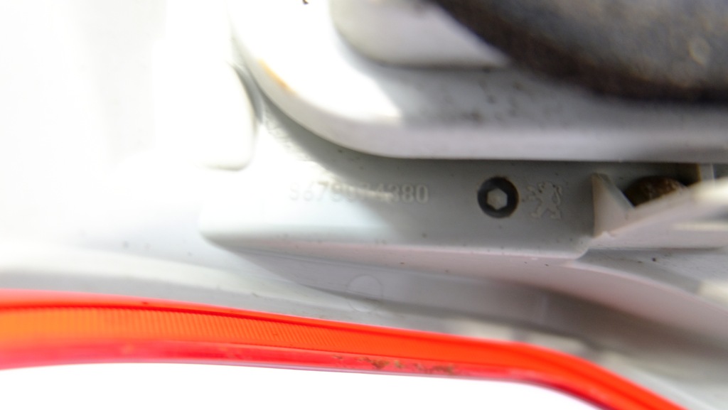 фото №11, Peugeot 2008 i лампа правый задняя 9678074380