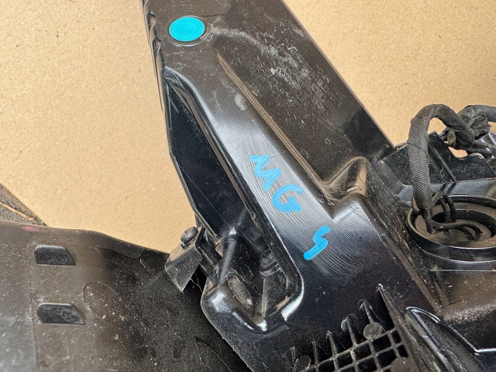 фото №12, Mg 4 mg4 22- лампа левая задняя задняя