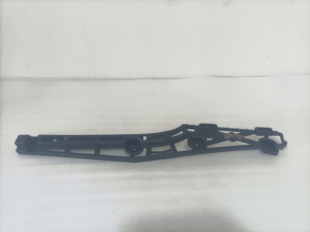 фото №1, Opel оригінальний номер 13238838 напрямна бампера