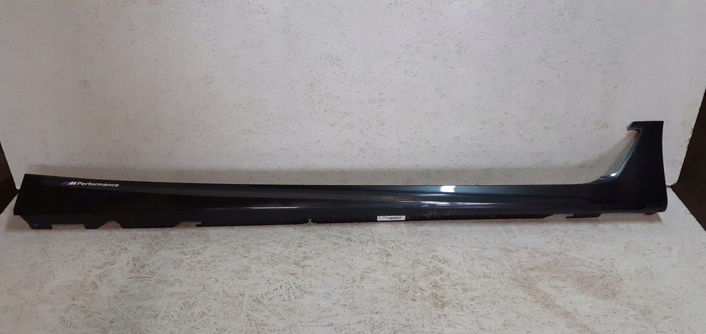 фото №1, Bmw 6 g32 gt молдинг порог правая m-performance 8068184