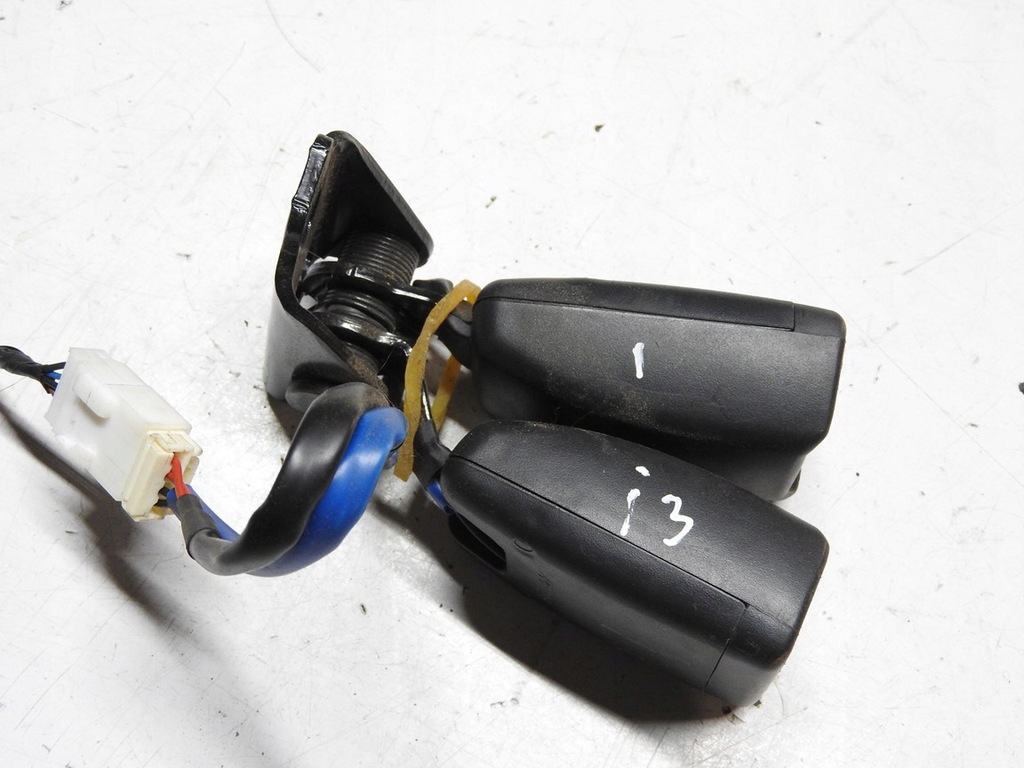 фото №6, Hyundai i30 i hb 07-12 клипса поперечина безопасности задняя 09040313