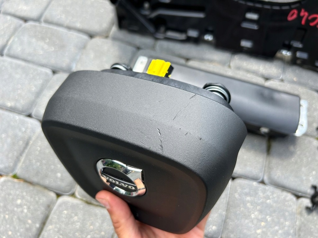 фото №10, Volvo xc40 lift 22- приборная панель консоль подушка безопасности ремни оригинал