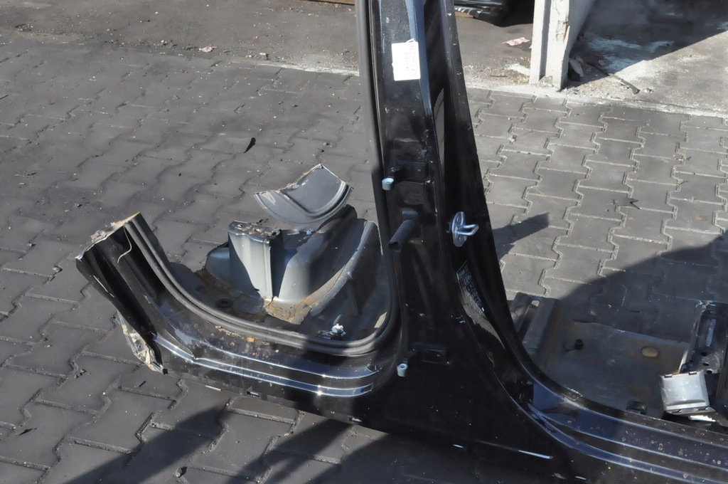 фото №2, Volvo xc60 ii блок двигателя порог правый