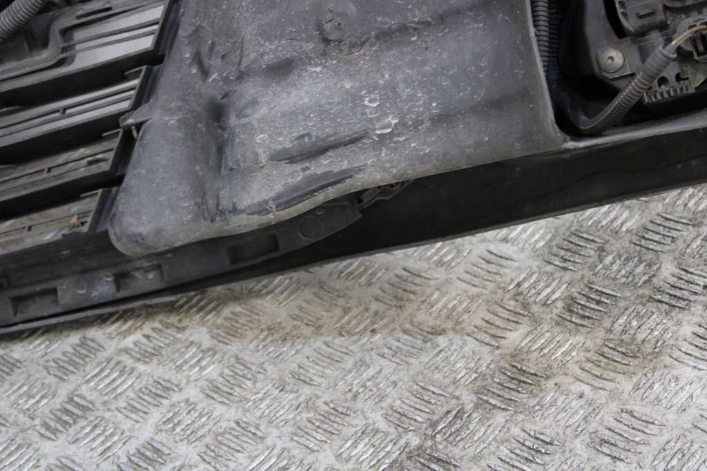 фото №12, Бампер перед передний 4x pdc peugeot 308 t9 gt-line