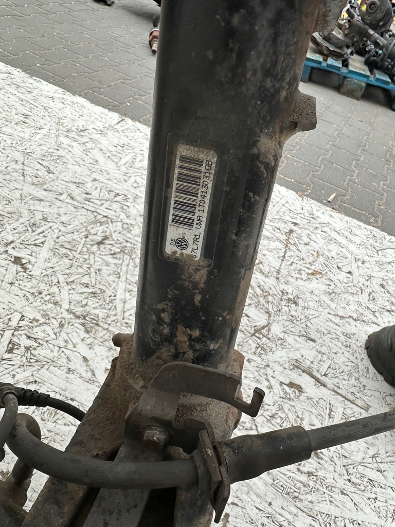 фото №6, Touran 1t 10-15 амортизационная стойка поворотный кулак левый перед