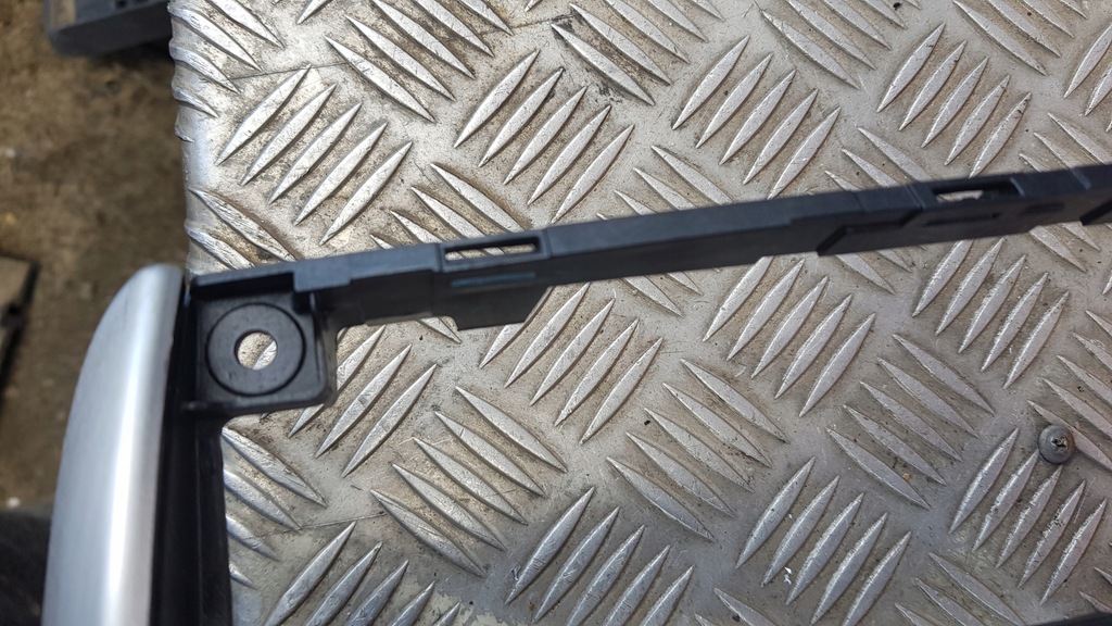 фото №7, Mercedes w169 рамка середня перемикачів радіо панелі