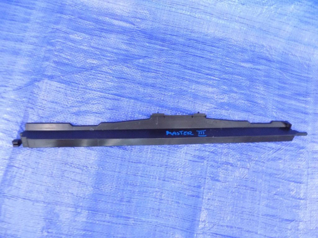 Купити Накладка радіатора поперечина renault master 3 2,3dci