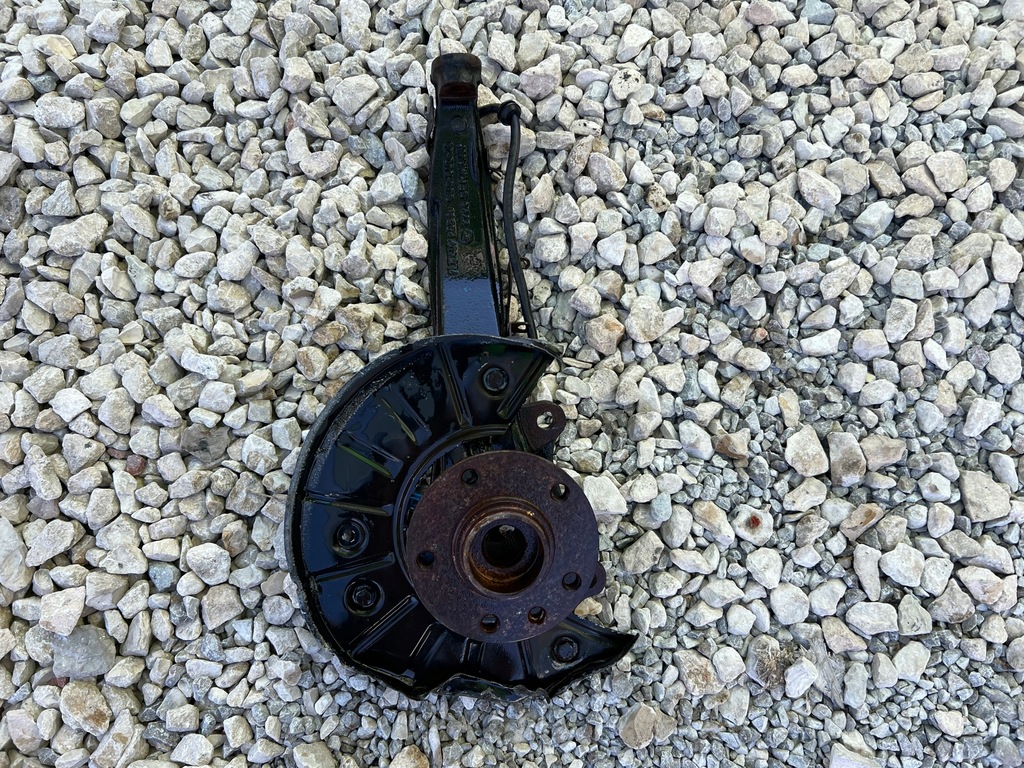 фото №1, Vw touareg q7 поворотный кулак перед правая