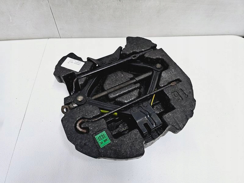 фото №1, Kia soul i 1 набір вкладиш багажника домкрат 09149-2k200