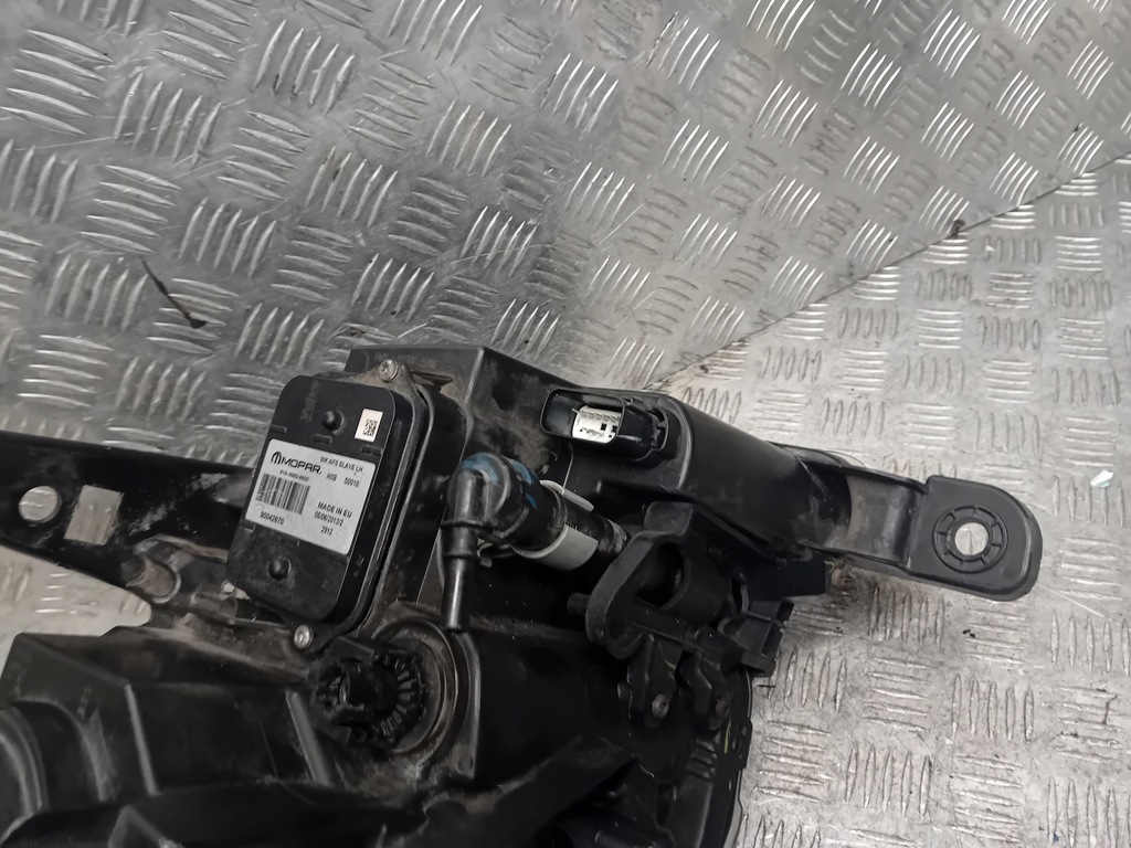 фото №13, Jeep grand cherokee wk2 лампа ліва 68111035ac