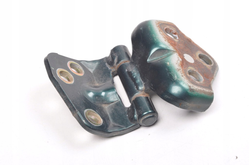 фото №1, Suzuki jimny петля крышки багажника