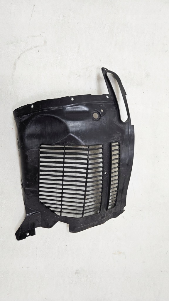 Купить Подкрылок перед передние ferrari portofino 000763929