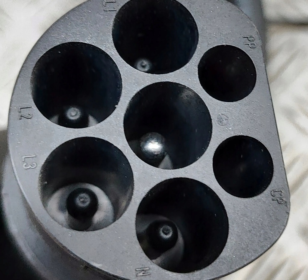 фото №9, Skoda enyaq iv 2022 кабель do зарядки автомобиля электрический