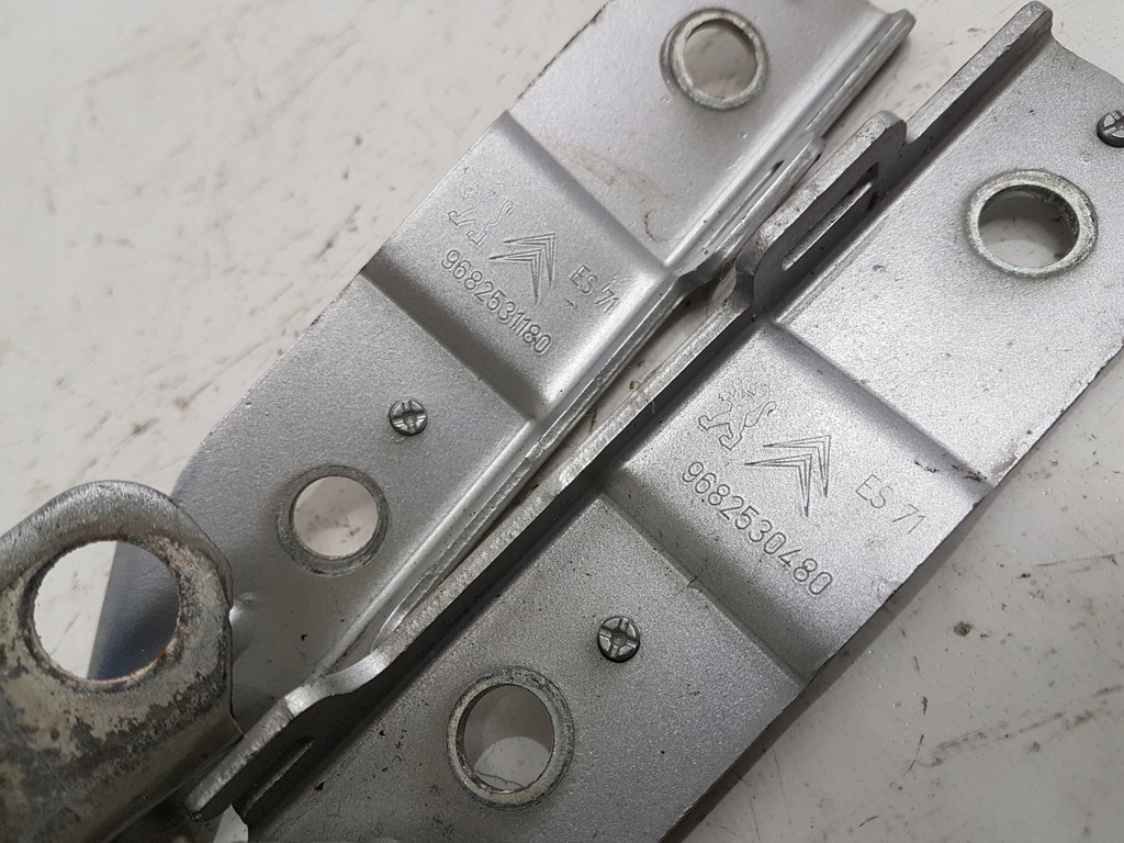 фото №4, Citroen c5 iii петля капот правый левый - штука ezrc