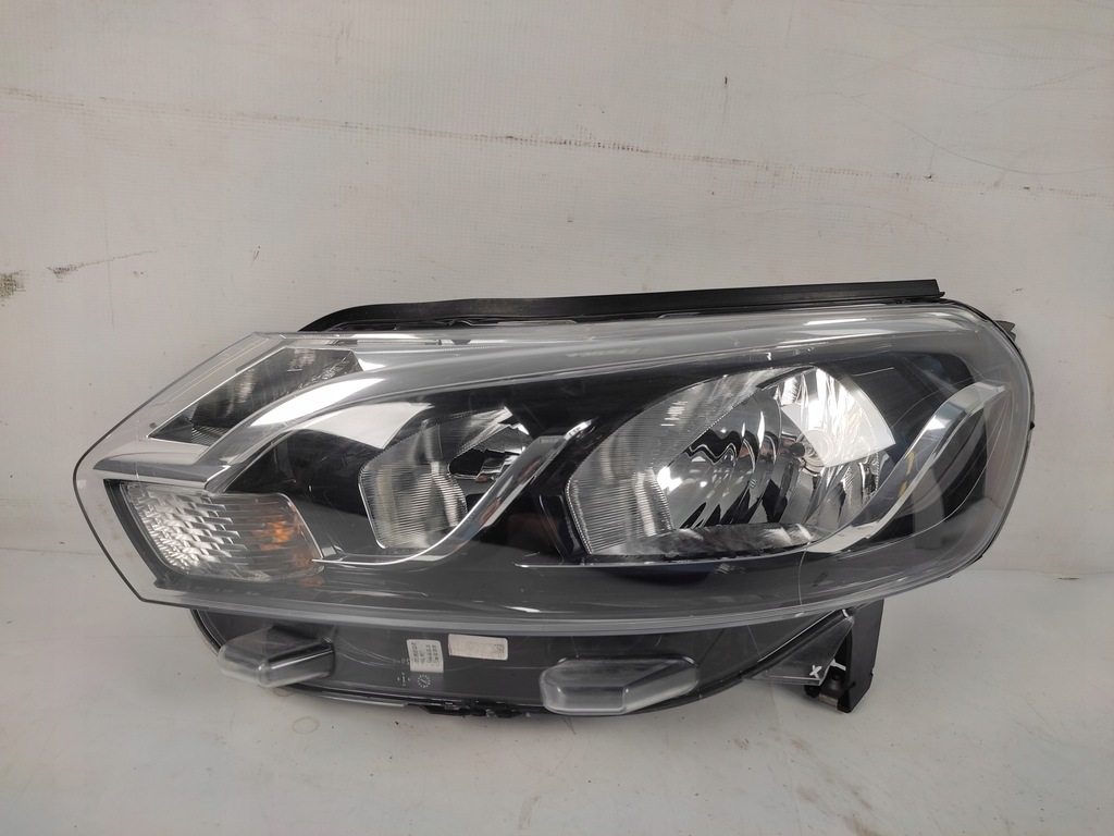 фото №1, Toyota proace ii лампа левая передняя перед обычная 2016-