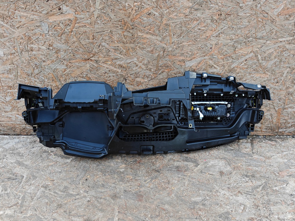 фото №12, Консоль панель приладів подушка безпеки ремені доводчик audi q8 etron 4ke 4kl857001e 4n0880201m