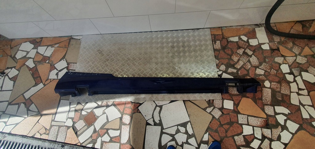 фото №1, Opel astra j gtc молдинг порог правая