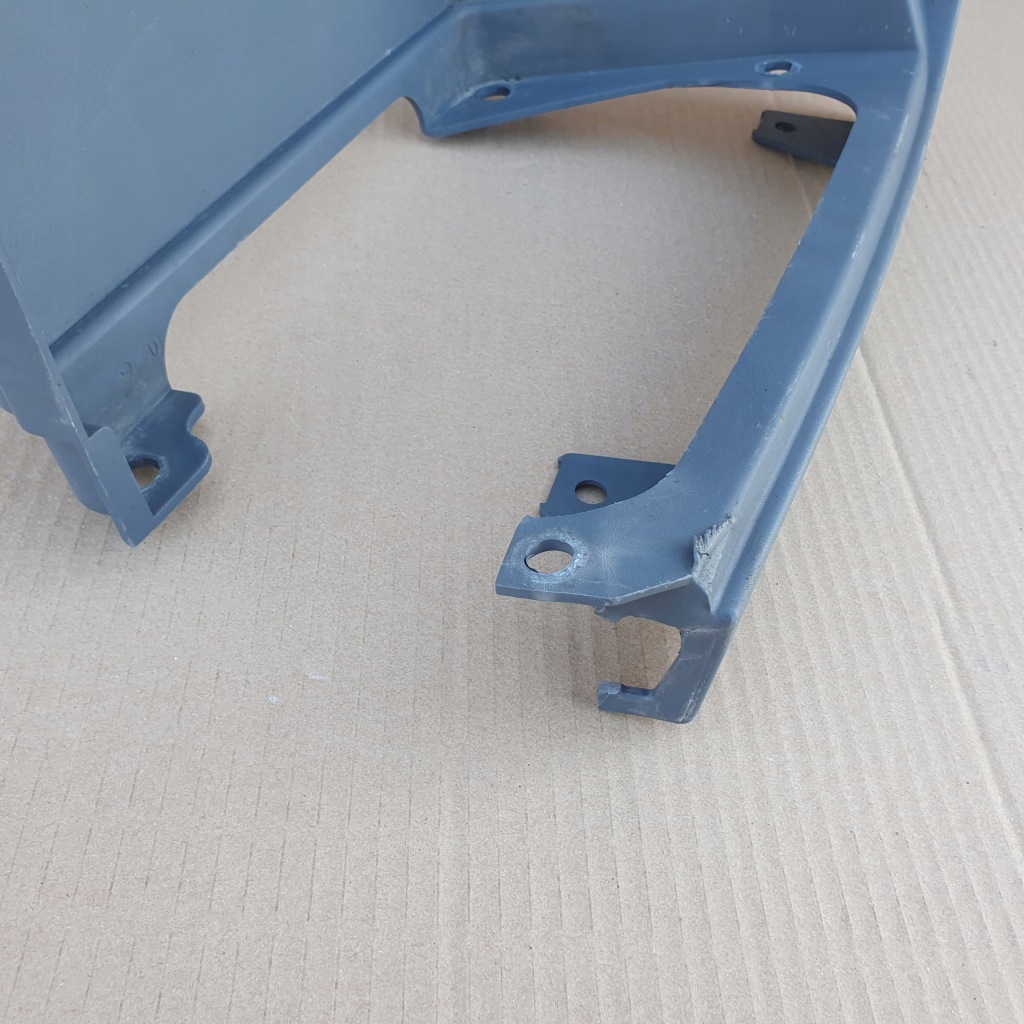 Volvo fh4 подножка нижний оригинал 82141971 Недорого