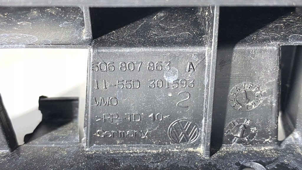 фото №8, Направляющая бампера задняя vw golf vii 5g6807863a