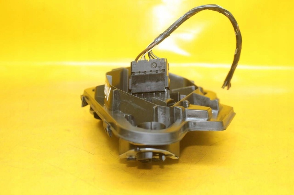 Вкладиш фари ліва задній opel astra h 3d 16139500 Доставка