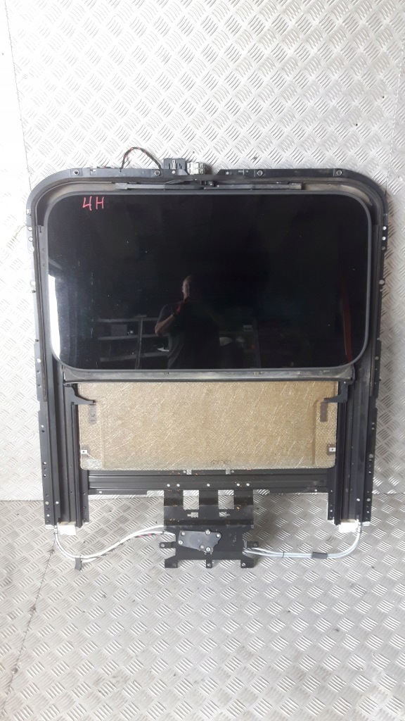 фото №1, Audi a8 4h люк kompletny