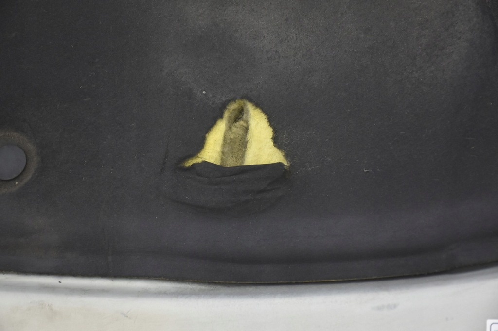 фото №8, Капот крышка двигателя toyota avensis ii t25