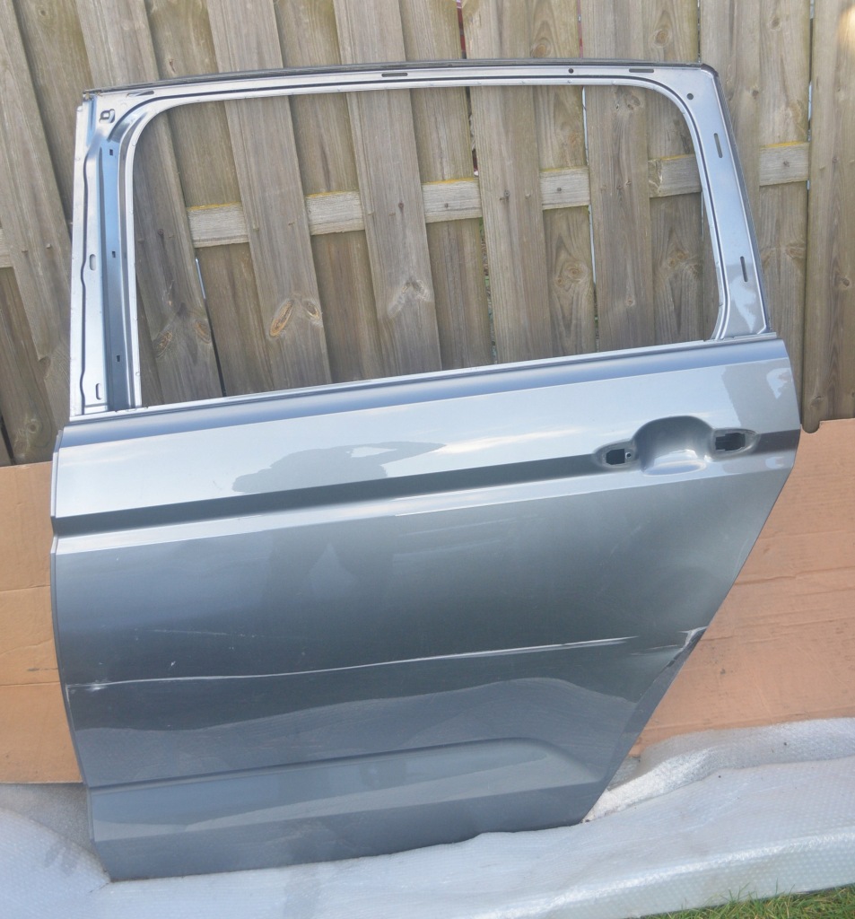 фото №1, Vw touran 5ta дверь левая задняя задние 15-