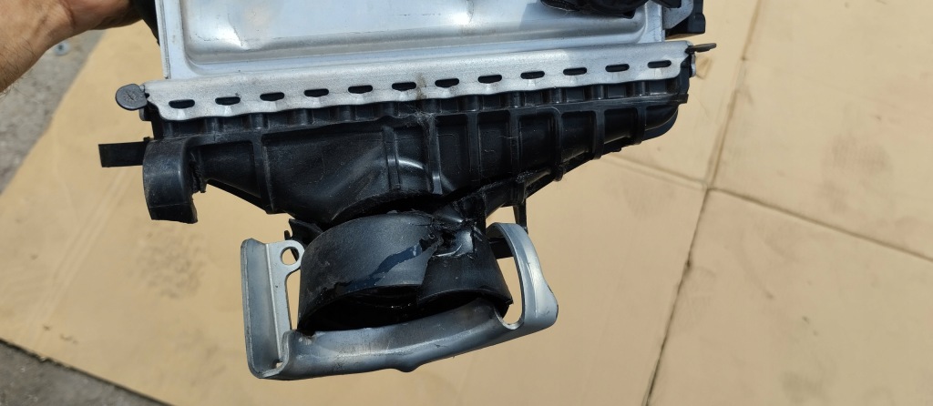 Радиатор интеркулер mercedes sprinter 907 20r a6540904101 Цена