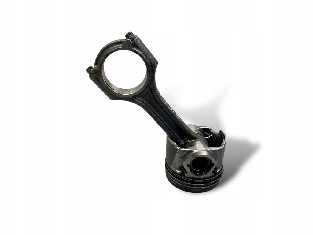 фото №1, Hyundai i30 1600cm3 2010 поршни хэтчбек d4fb