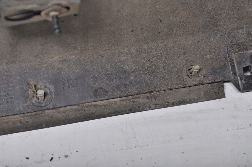 фото №11, Volvo xc60 ii накладки накладка порог правая 31420623