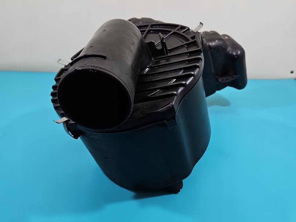 фото №10, Корпус фильтра воздуха opel monterey 897144886 3.0 td 4jx1