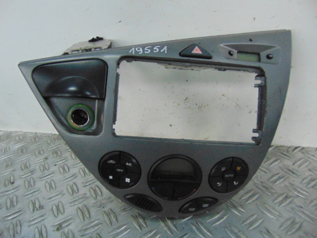 фото №1, Ford focus панель управляющий ---