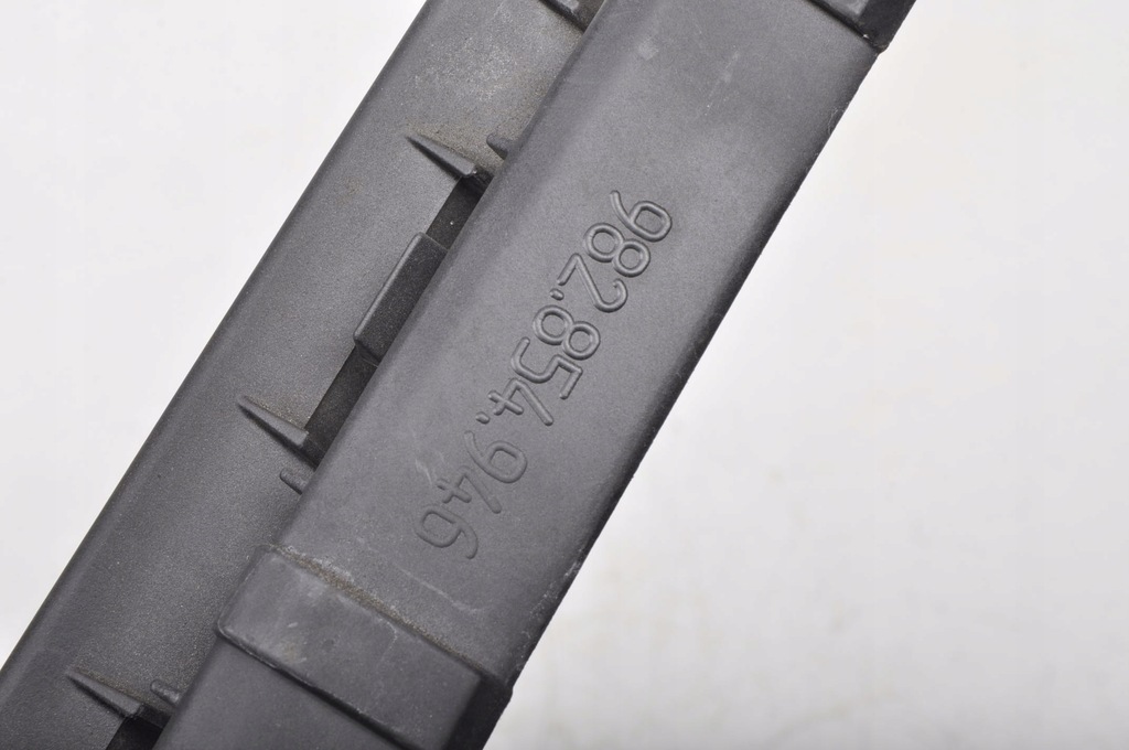 фото №7, Porsche 718 cayman 982 направляющая бампера правый задняя 982854946