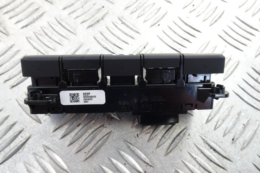 фото №1, Hyundai i20 iii кнопка перемикач панель drive mode 20-