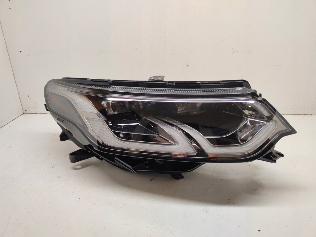 фото №1, Land rover discovery sport lift правая лампа led