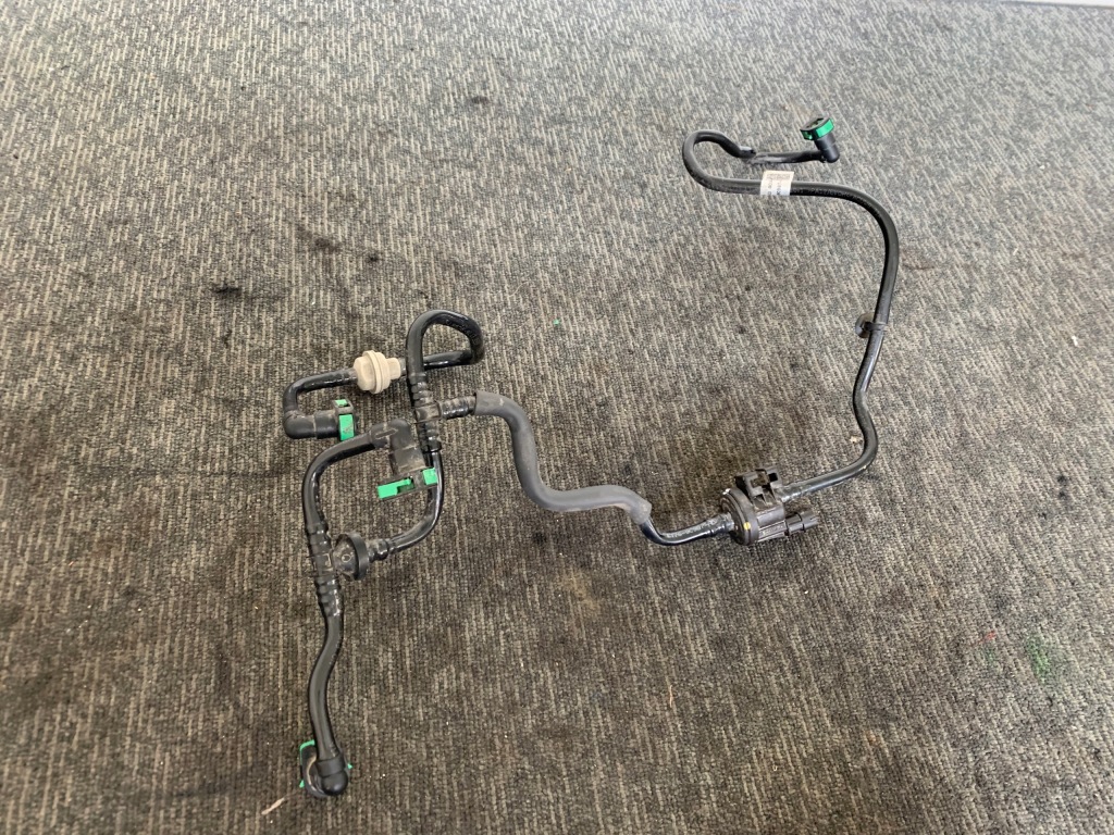 фото №1, Ford transit courier 1.0 ecoboost шланг провода топлива оригинал